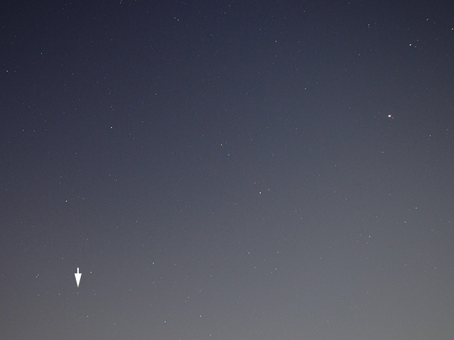 35mmレンズで撮影した2013年12月5日のラブジョイ彗星