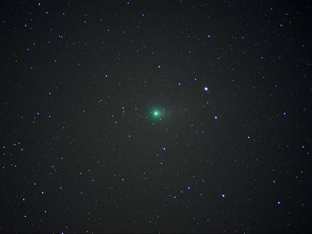400mmレンズで撮影した2013年11月12日のラブジョイ彗星
