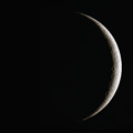 月齢2の月の写真