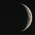 月齢4の月の写真