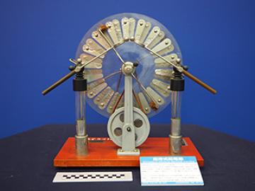 島津式起電器の写真