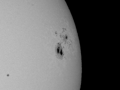 10月28日の太陽黒点