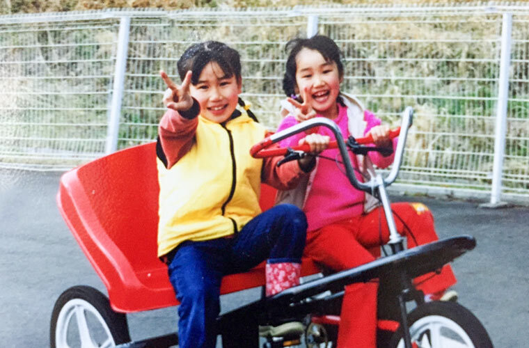 幼少期に遊ぶ様子