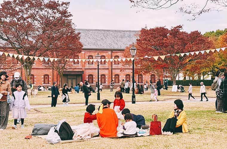 やさしい木かげじかんでの活動