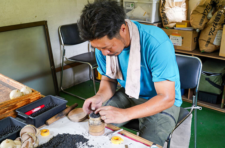 花火玉の制作過程