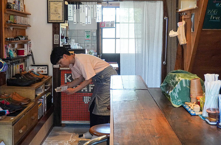 石塚さんの工房のようす
