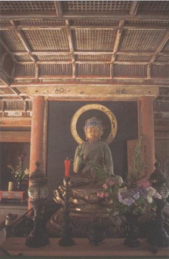木造弥勒仏及両脇侍像の写真