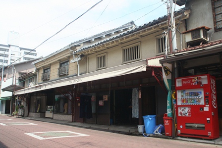 魚橋呉服店南主屋外観の写真