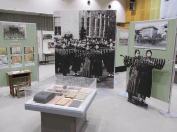 展示の様子（戦時下の教育）