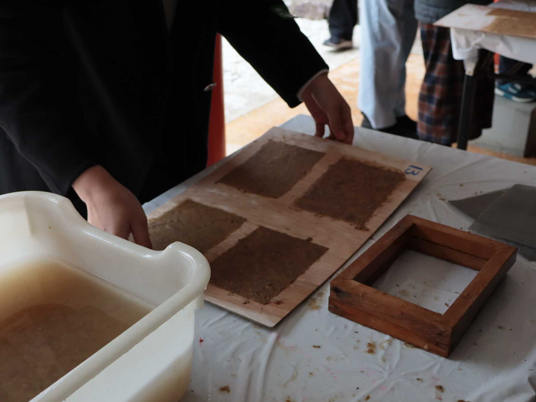 紙すき体験教室の画像