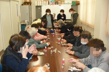 羽子板作成の様子