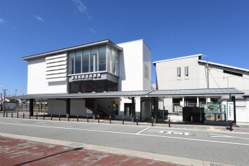 自由通路の南側の写真