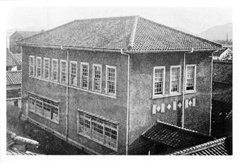 創立50周年記念学堂の画像