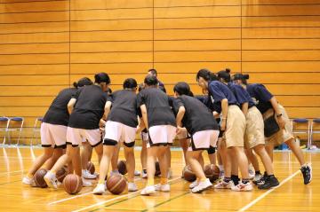 全員集合して声を合わせている様子