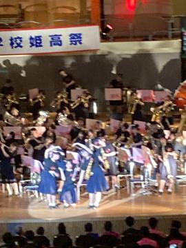 令和7年度姫高祭で演奏する吹奏楽部員の様子39
