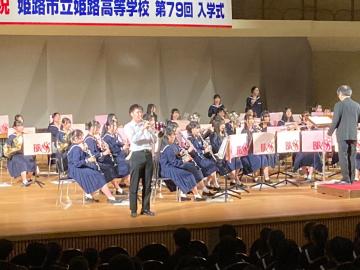 入学式での演奏の様子10