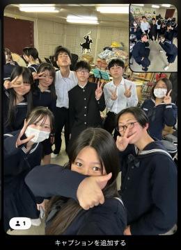 令和7年度歓迎会で写真撮影する様子15