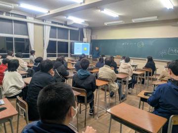 月食の解説の様子1