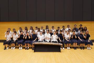 サロンコンサート参加者全員の集合写真