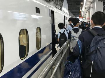 博多駅で新幹線に乗って姫路へ