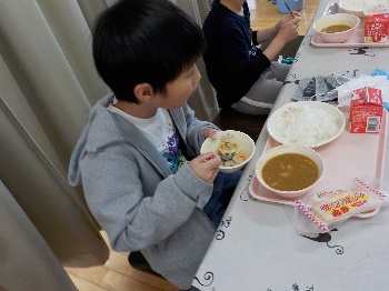 給食おいしいな