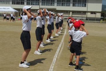 ダンスの動きは1,2年生に学ぶ