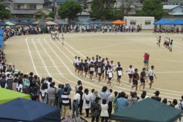 部活動行進の様子