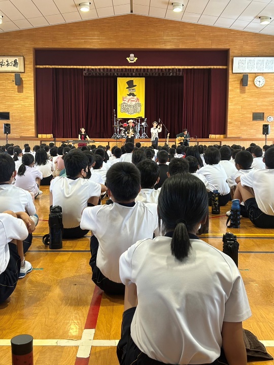 芸術鑑賞会の様子