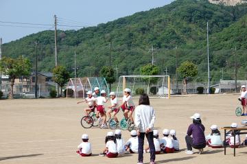 交差します