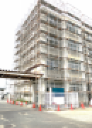 工事中の校舎
