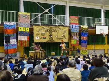 アフリカンミュージックユニット「バランゴマ」の演奏です