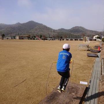 縄跳びをしています