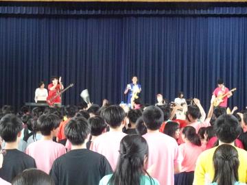 融資ステージの様子