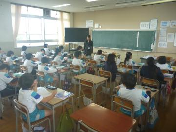4年2組の授業の様子