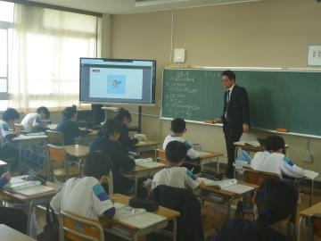 6年2組の授業の様子