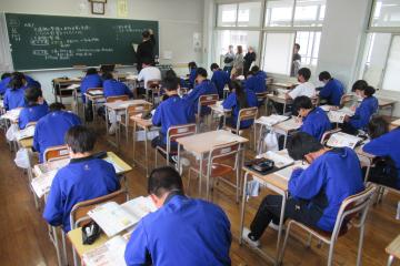 8年生、歴史の授業の様子