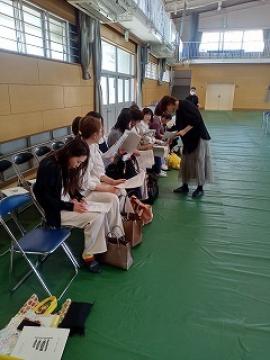 打ち合わせをするPTA旧役員の様子