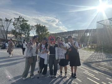 東ゲート前にて