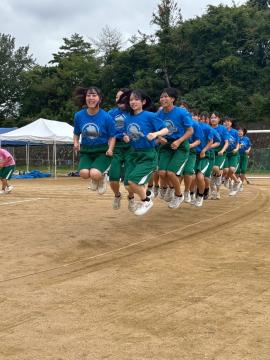 体育祭での大縄の様子(2)