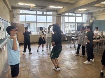 ダンスの練習の様子
