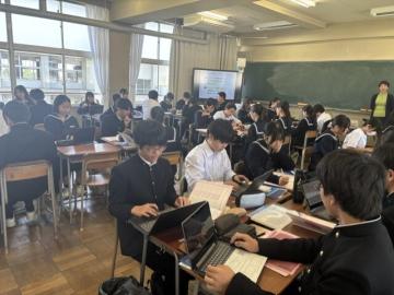 5組のグループワークの様子
