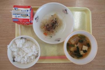 5月12日の給食の写真