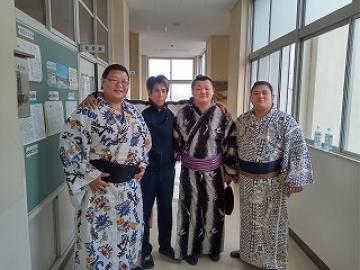 卒業生の力士たち