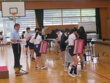 楽器準備係の6年生