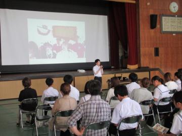 私立高校からの学校説明を受ける生徒たちの様子