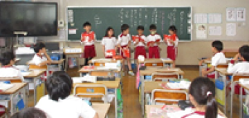 発表する様子です。