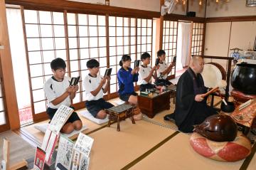 善寿寺での活動の様子