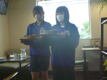Cafe the Roomでの活動の様子
