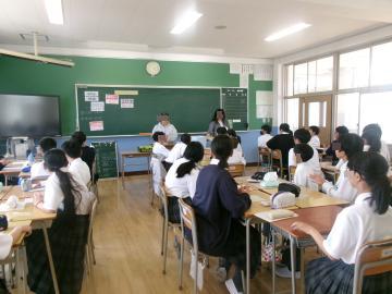 1組の講座を聞いています。