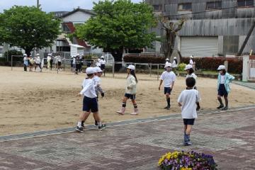 3年生と5年生による交流活動